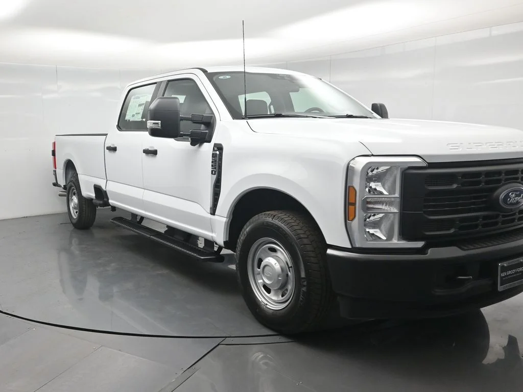 New 2026 White Ford XL image 41