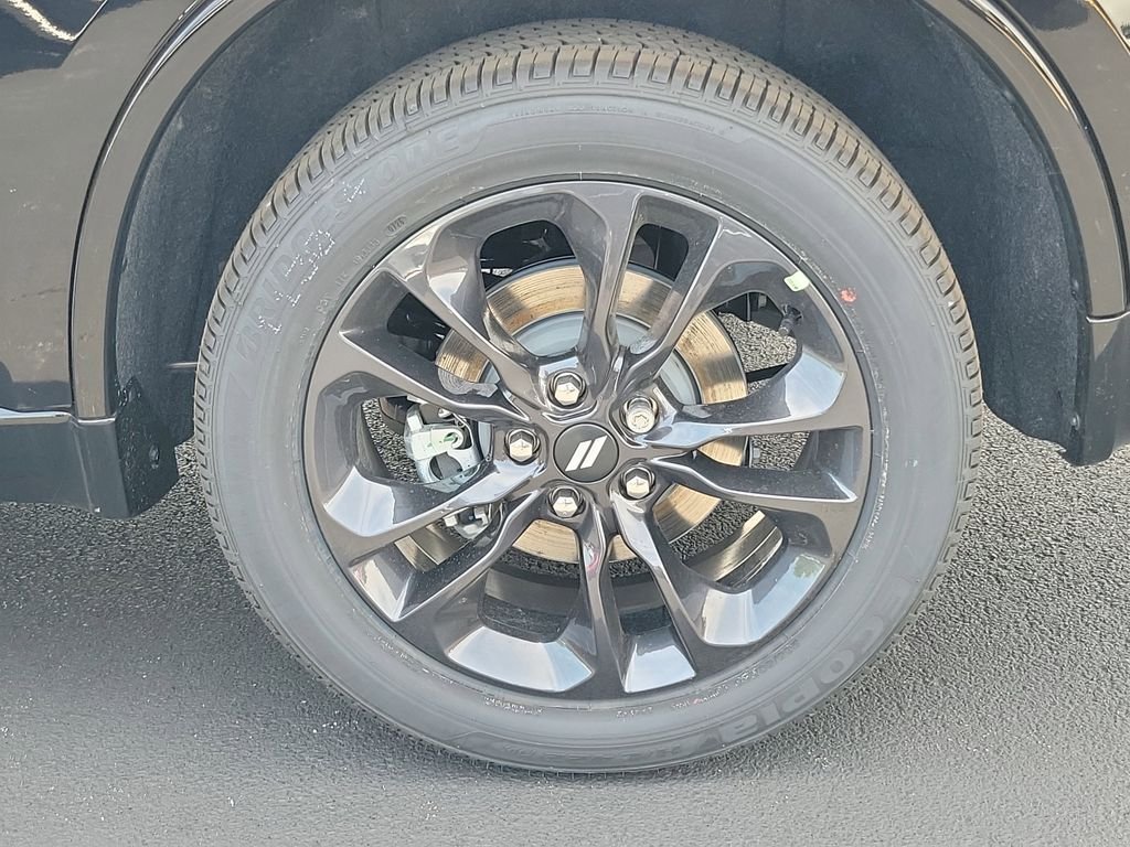 New 2026 Diamond Black Clear-Coat Exterior Paint Dodge GT image 5
