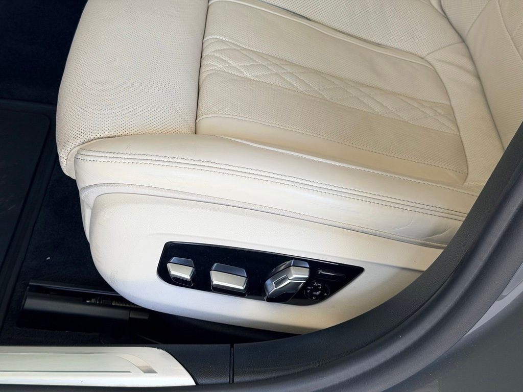 Used 2021 Gray BMW 740i image 15