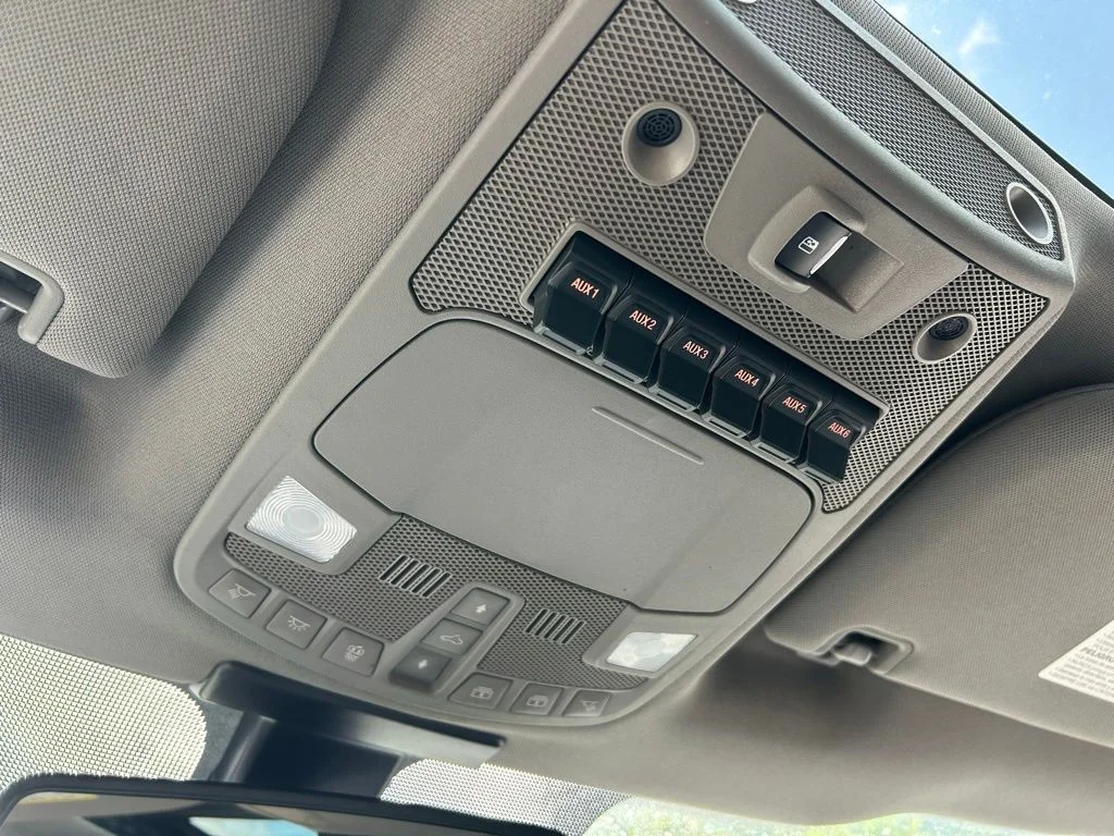 Used 2017 White Gold Metallic Ford Lariat image 39