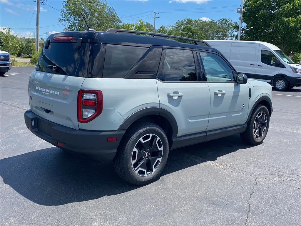 Used 2021 Cactus Gray Ford Outer Banks image 10