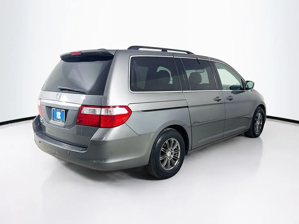 Used 2007 Nimbus Gray Metallic Honda Touring image 7