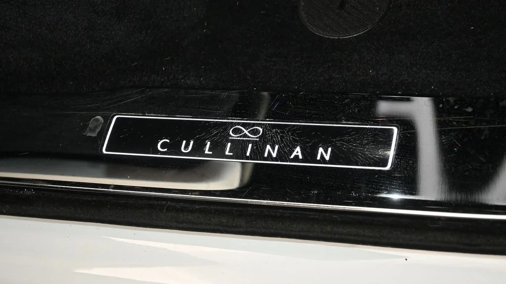 Certified Used 2022 White Rolls-Royce Black Badge image 9