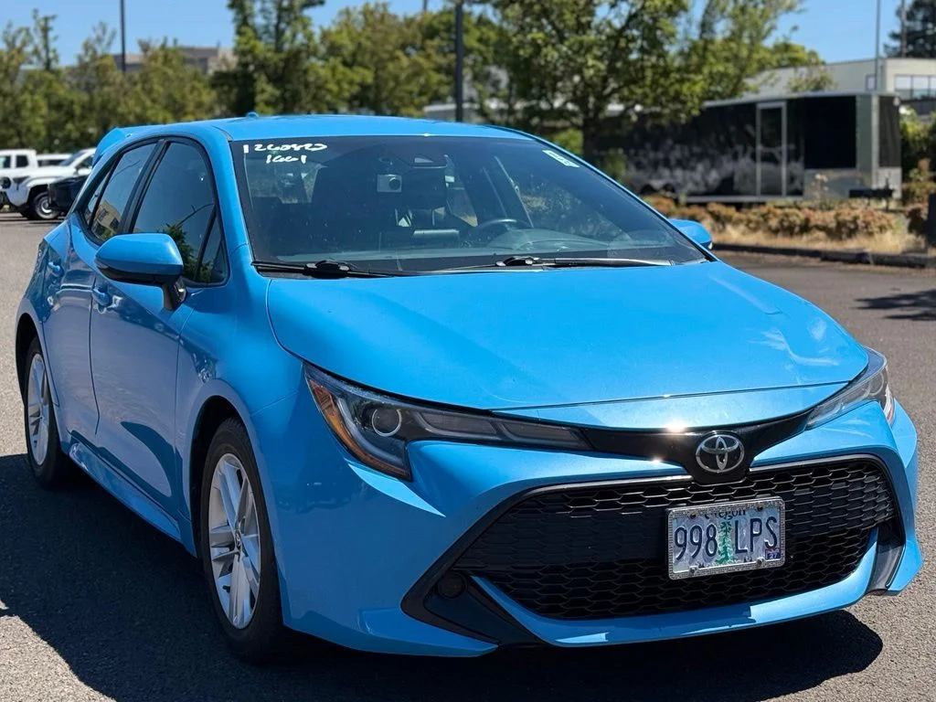 Used 2019 Blue Toyota SE image 7