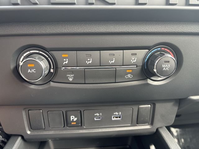 New 2026 Glacier White Nissan Crew Cab S image 18