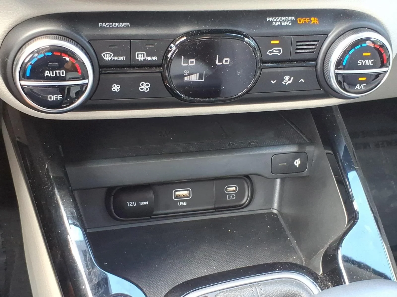 Used 2025 Snow White Pearl Kia EX image 20