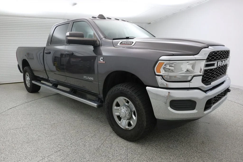 Used 2019 Granite Crystal Metallic Clearcoat Ram Tradesman 4x4 Crew Cab 8