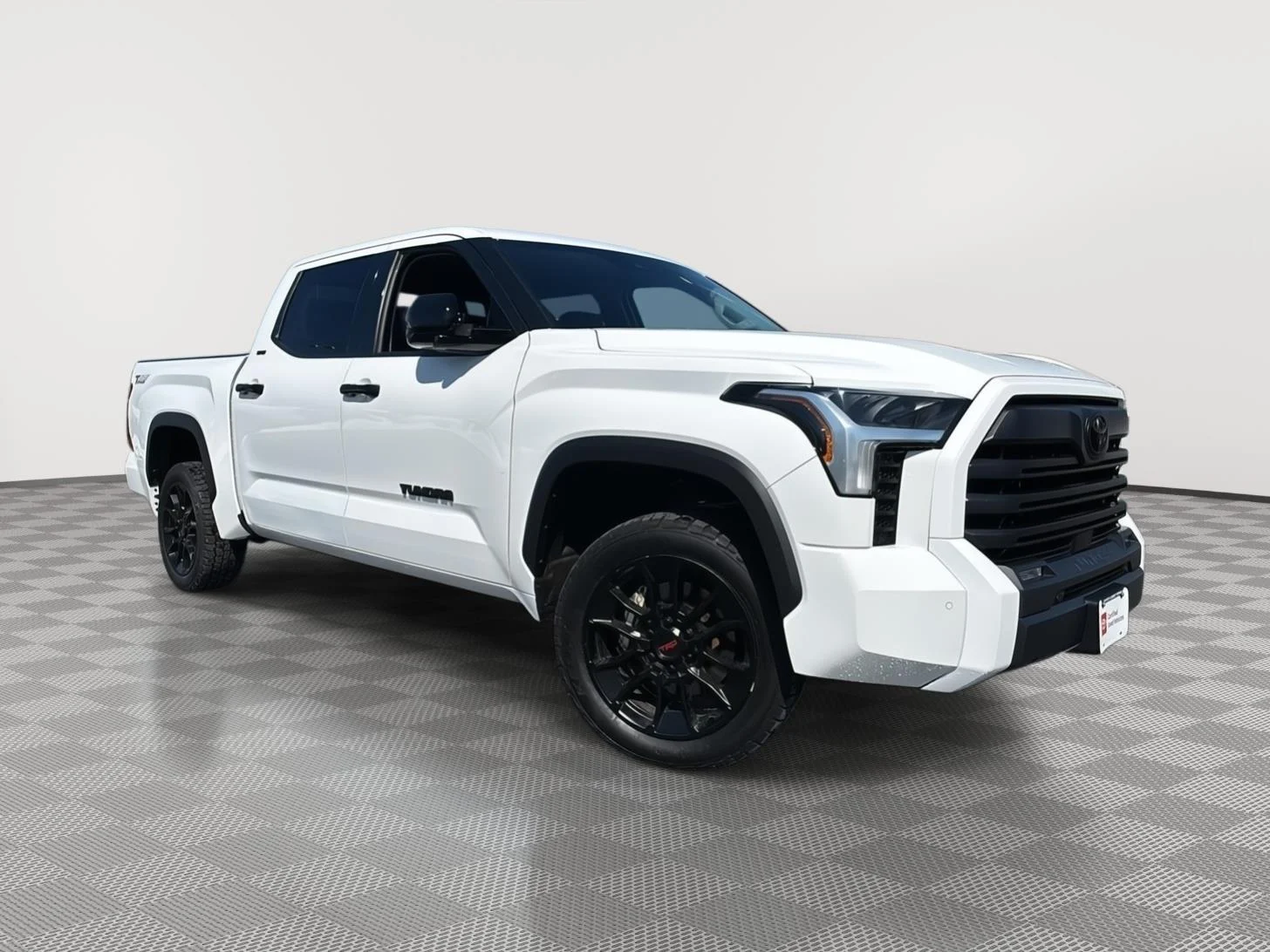 Used 2023 Ice Cap Toyota SR5 image 1