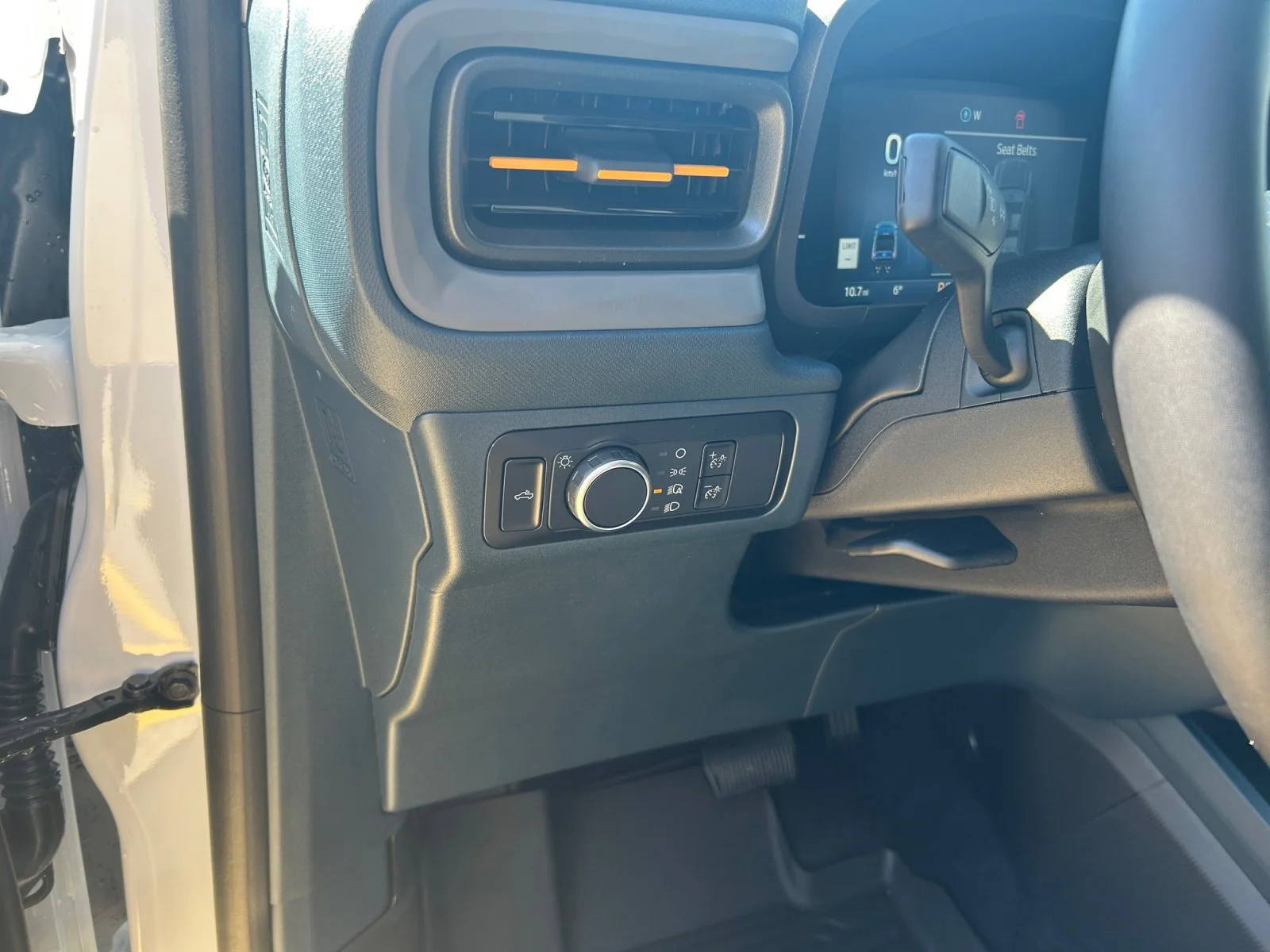 New 2026 Oxford White Ford Tremor image 15