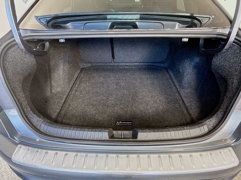 Used 2023 Platinum Gray Metallic Volkswagen SE image 26