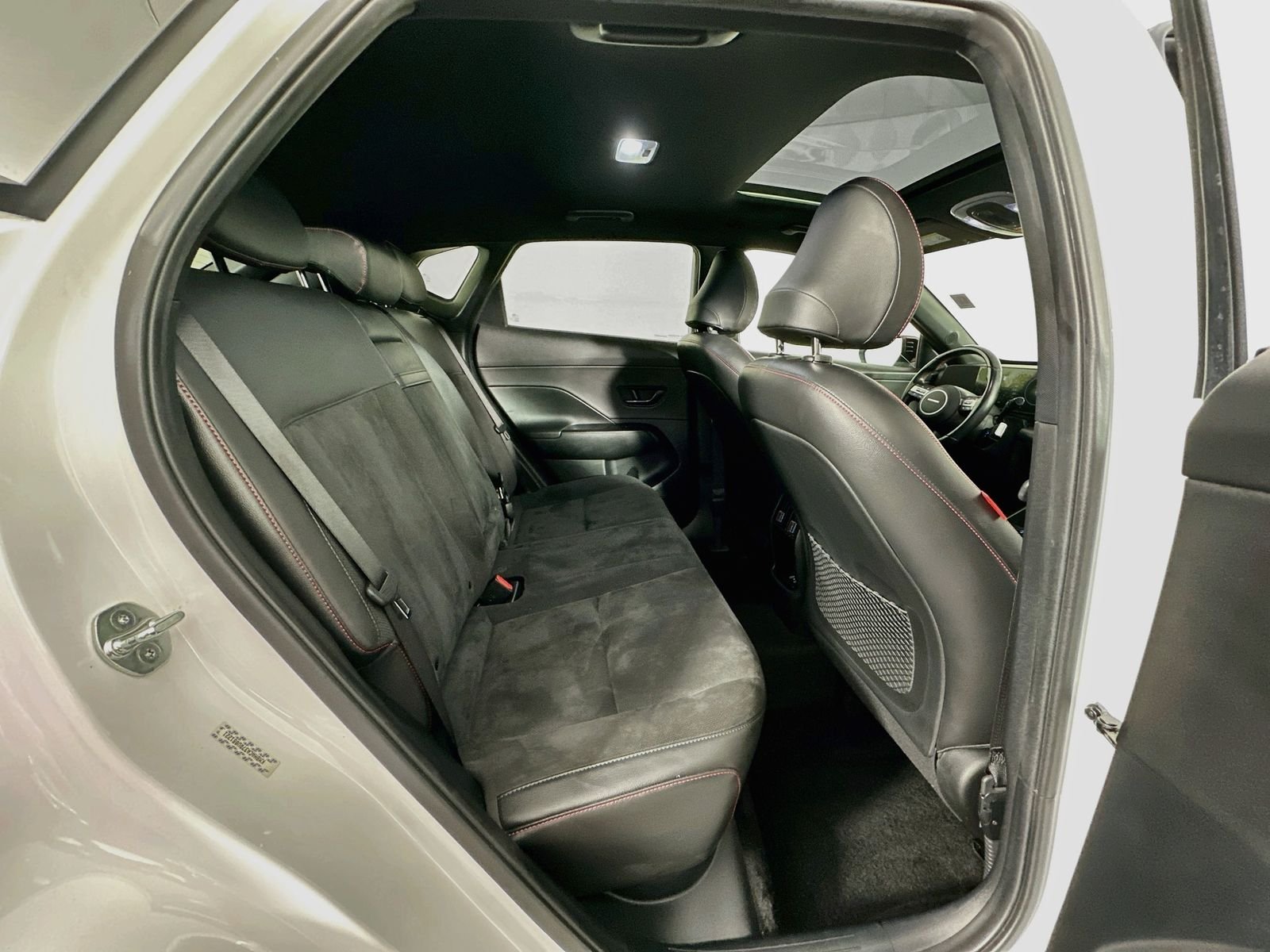 Used 2024 Atlast White w/Black Roof Hyundai N Line image 30