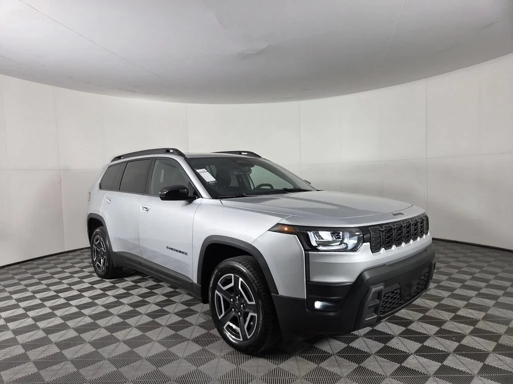 New 2026 Silver Zynith Clear-Coat Exterior Paint Jeep Laredo image 2
