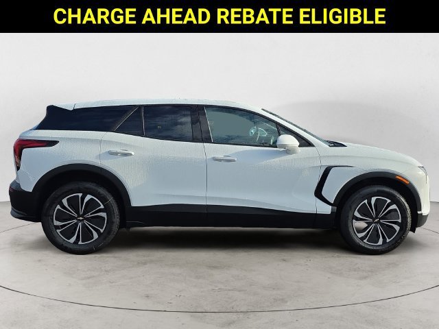 New 2026 Summit White Chevrolet LT image 6