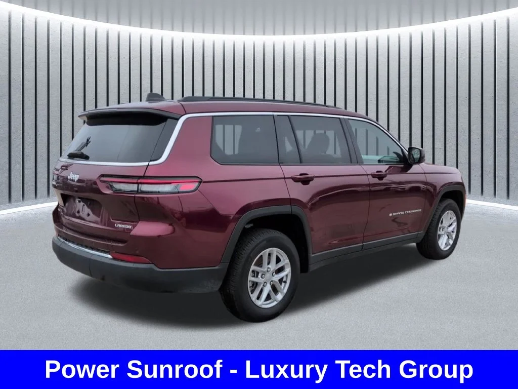 Used 2025 Red Jeep Laredo image 5