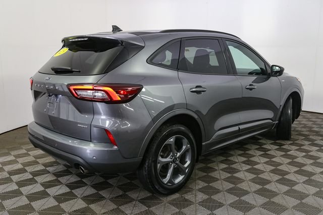 Used 2023 Gray Ford ST-Line image 13