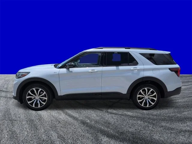 New 2026 Space White Metallic Ford ST-Line image 7