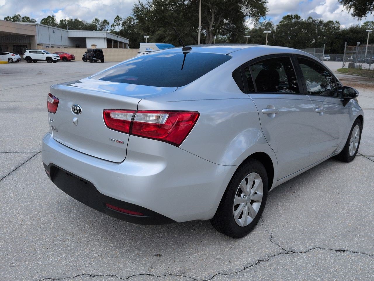 Used 2014 Bright Silver Kia EX image 5