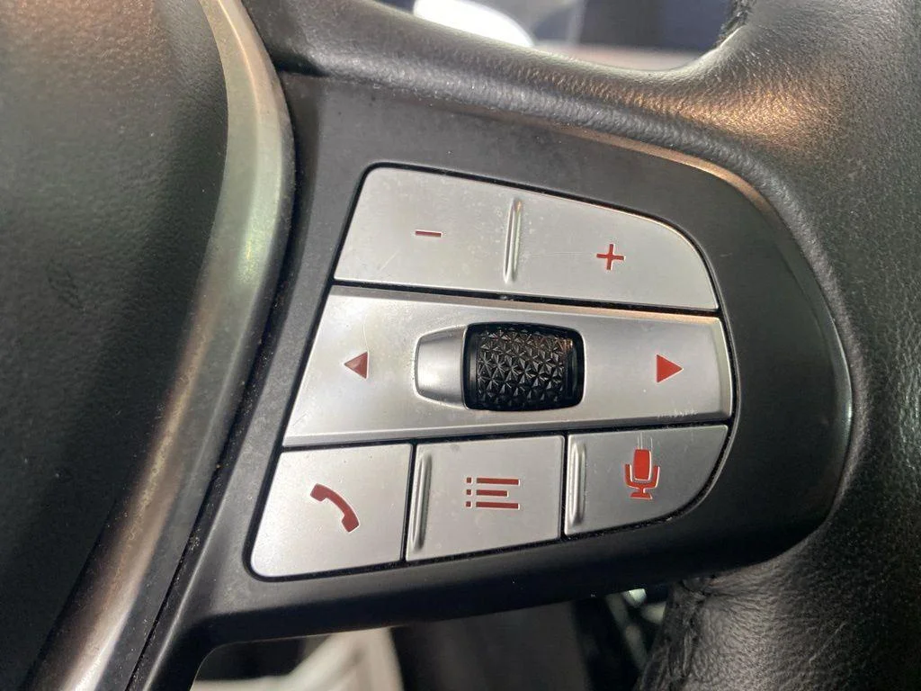 Used 2022 Dark Graphite BMW xDrive30i image 26