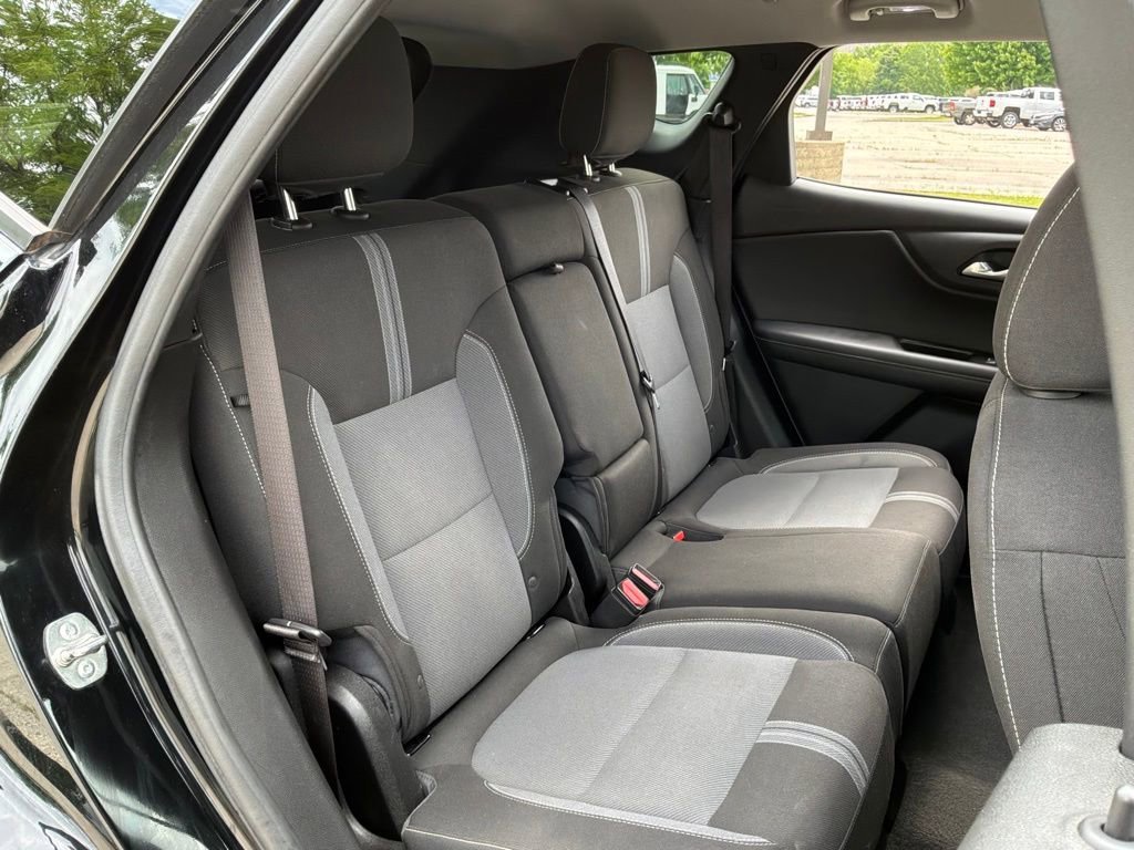 Used 2023 Black Chevrolet 2LT image 30