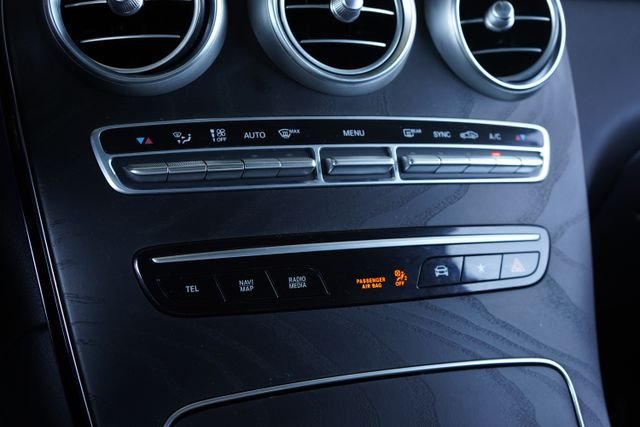Certified Used 2023  Mercedes-Benz GLC 300 Coupe image 26