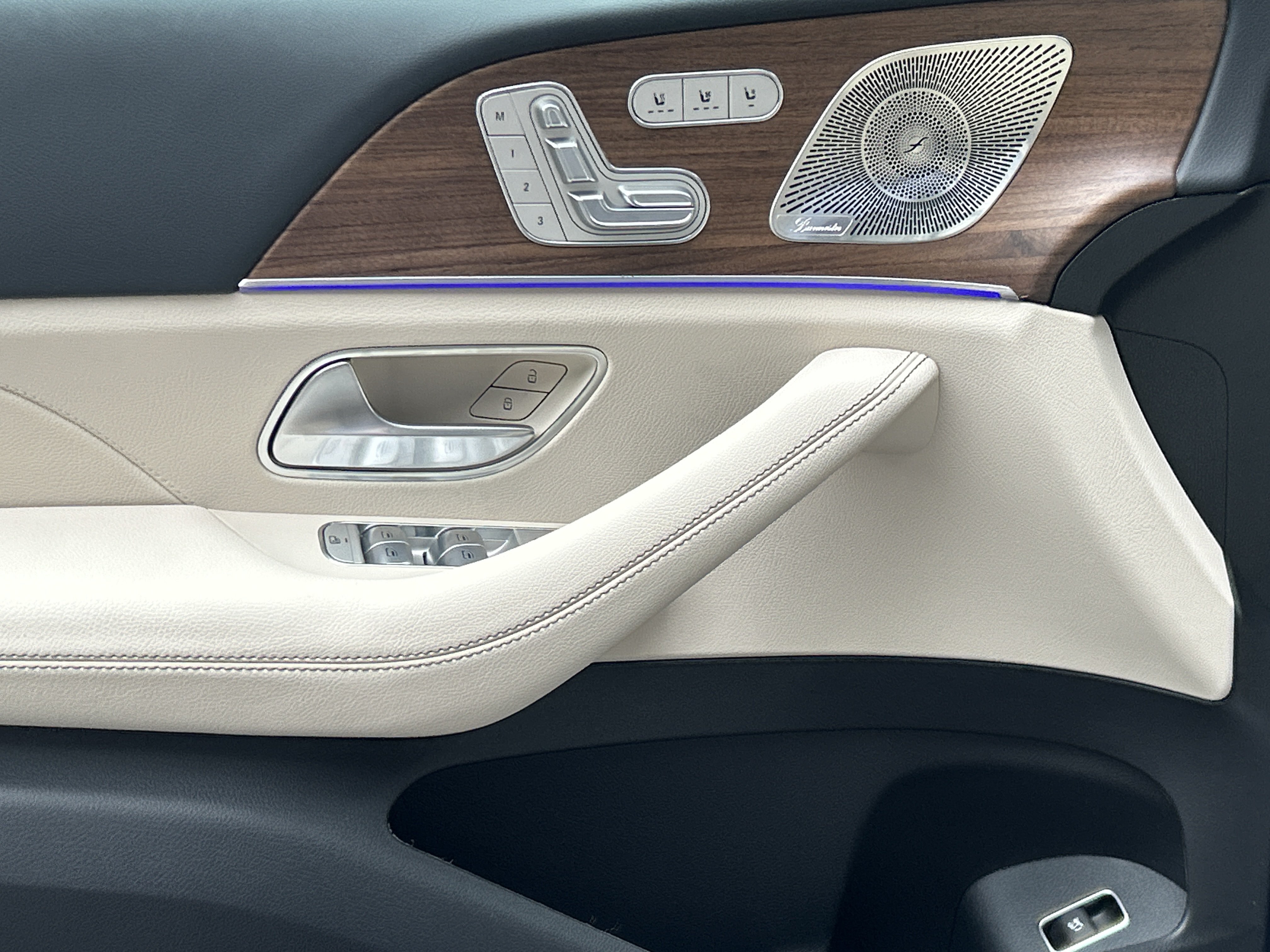 New 2026 Twilight Blue Metallic Mercedes-Benz GLE 350 4MATIC® SUV image 17