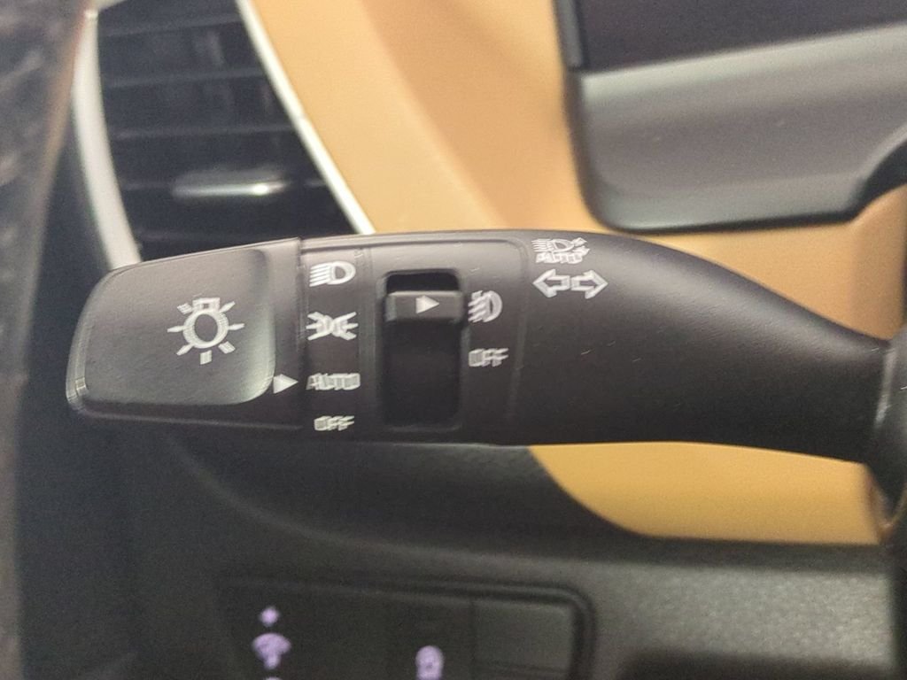 Used 2024 White Kia EX image 30