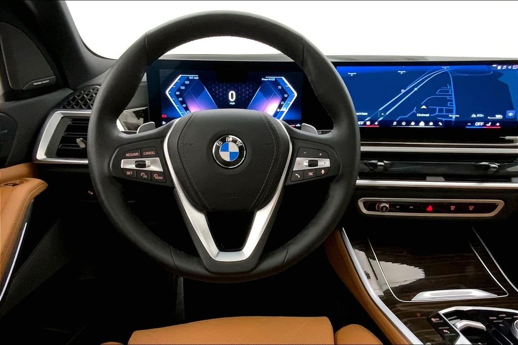 Used 2026 Mineral White Metallic BMW  image 4