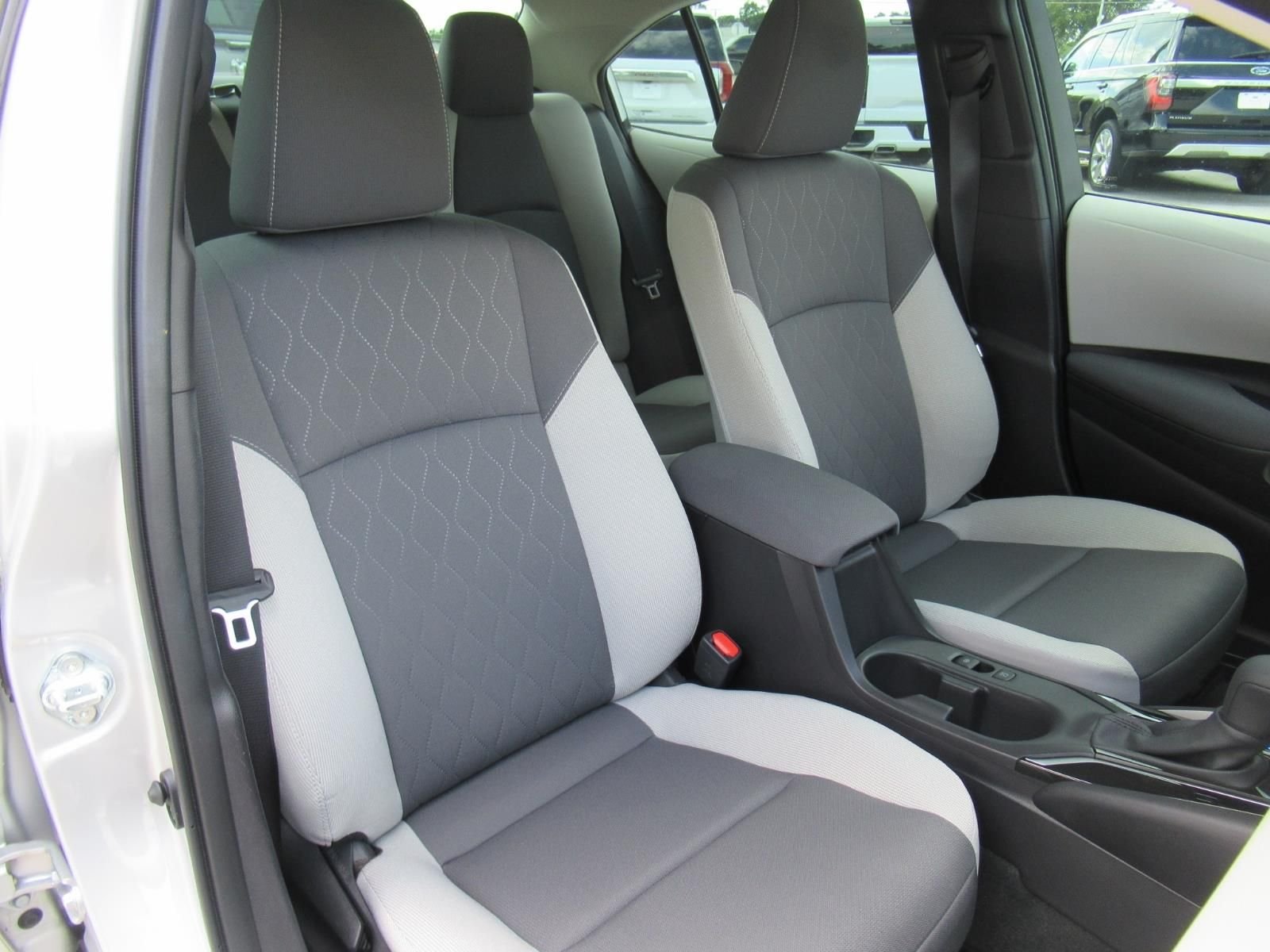 Used 2025 Silver Toyota LE image 9