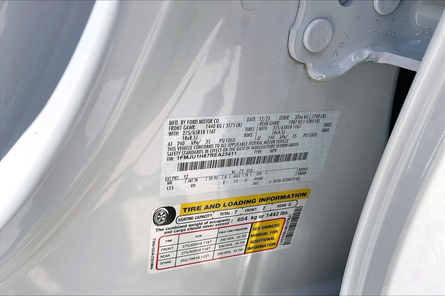 Used 2024 Oxford White Ford XLT image 33