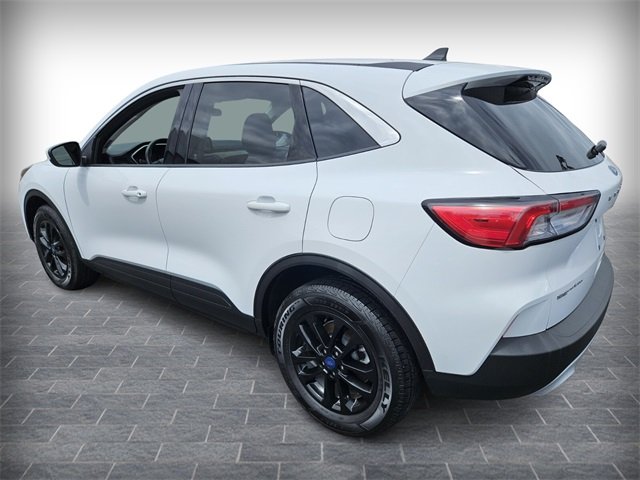 2021 Ford Escape Hybrid SE photo 4