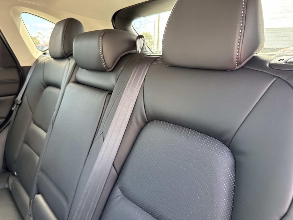 2025 Mazda CX-5 S Select Package - Photo 17