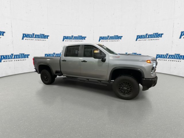 Used 2025 Gray Chevrolet ZR2 image 13