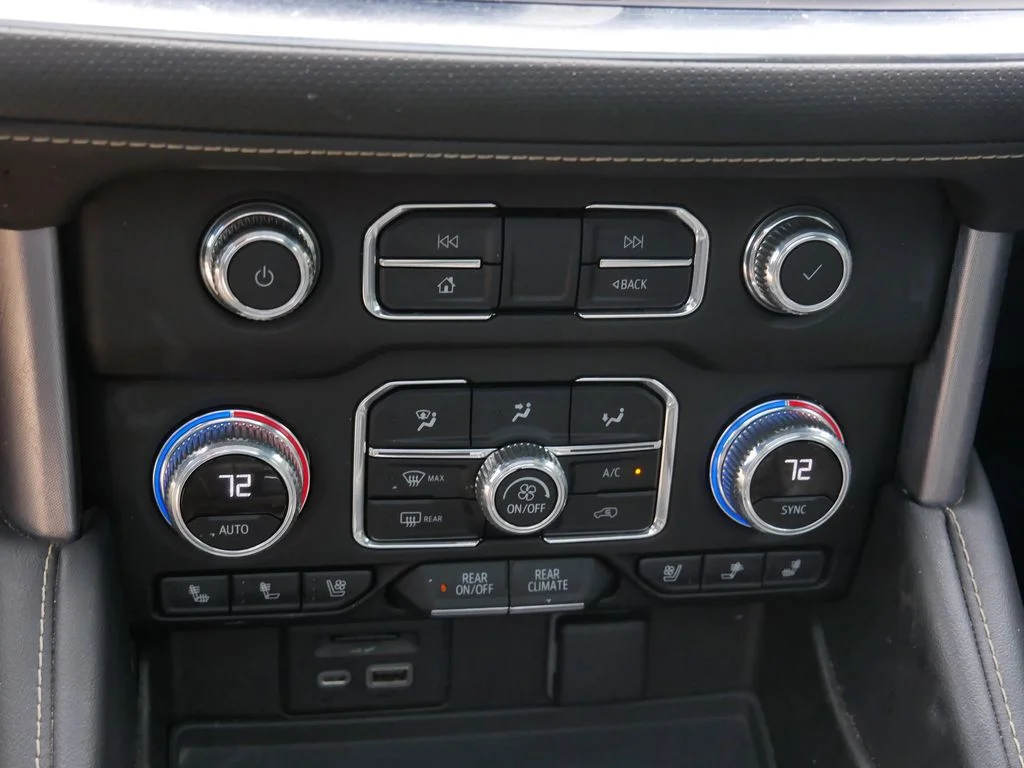 Used 2021 Black GMC SLT image 21