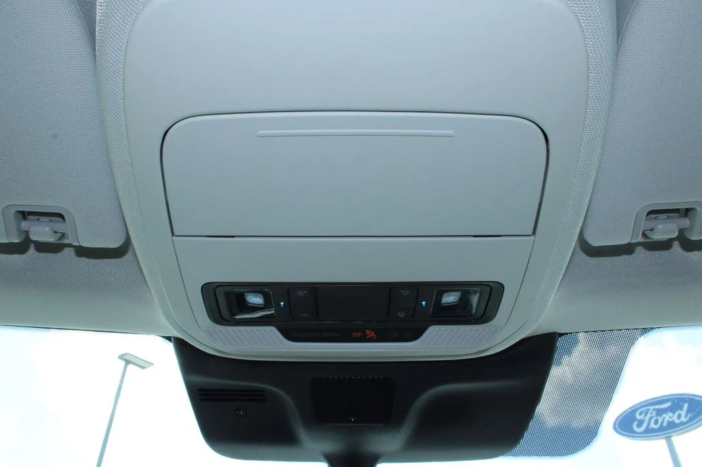 New 2027 Star White Metallic Tri-Coat Ford MAX Active image 36