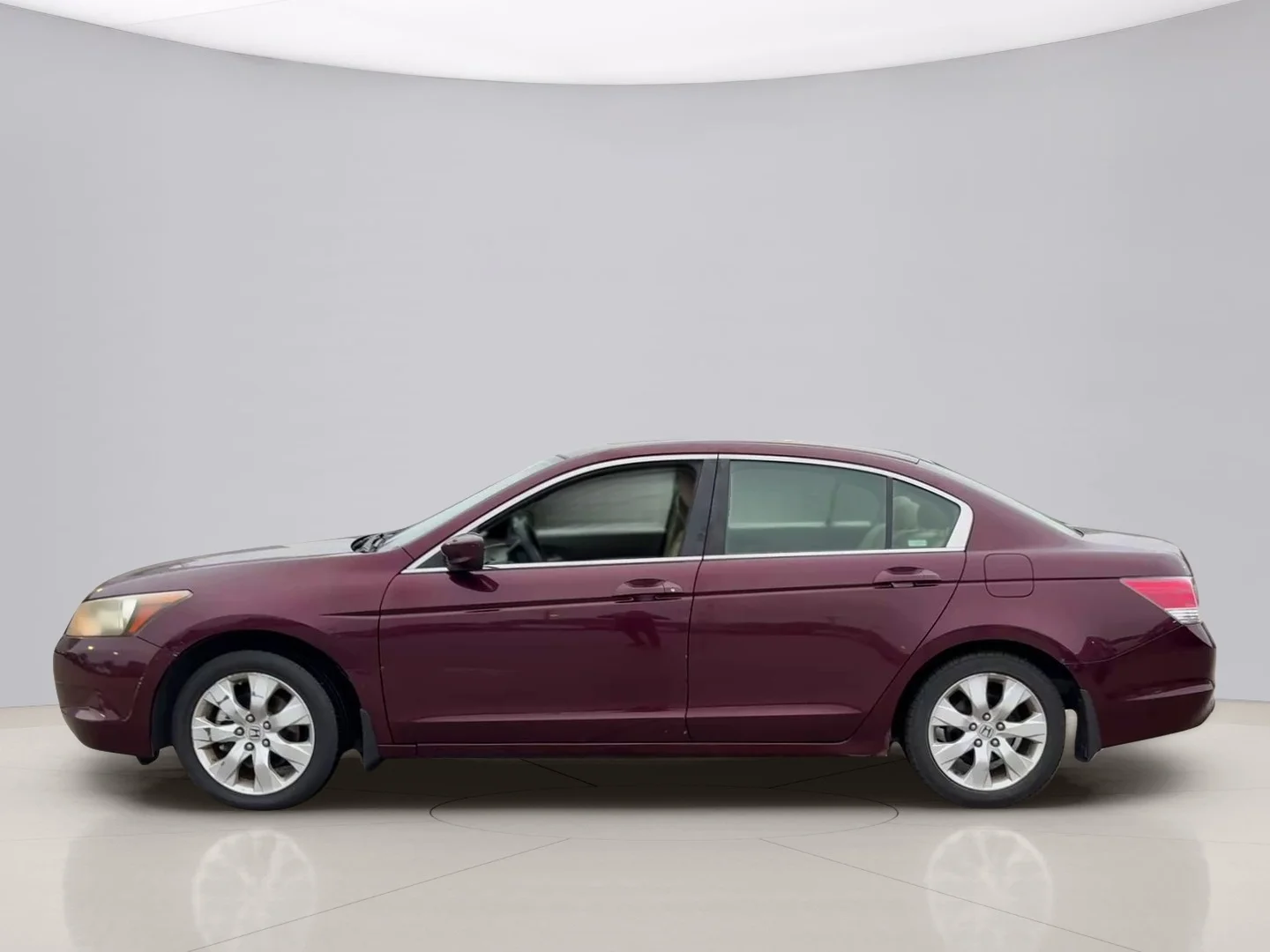 Used 2009 Maroon Honda  image 2