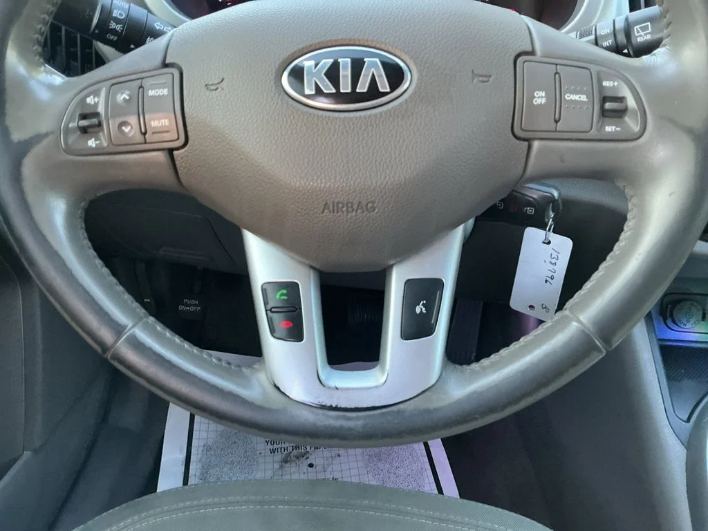 Used 2013 Silver Kia EX image 18