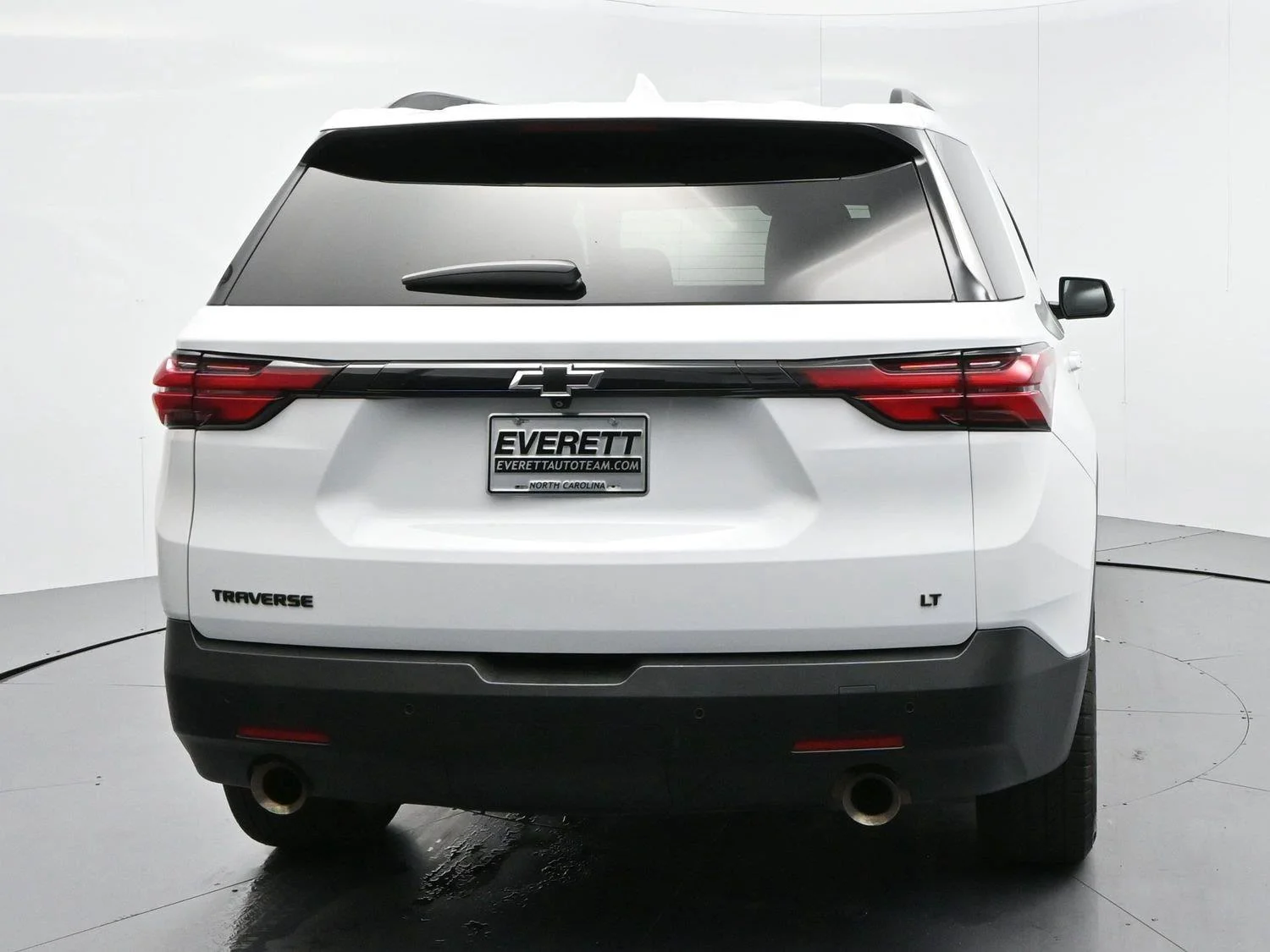 Used 2022 Summit White Chevrolet LT Cloth image 6