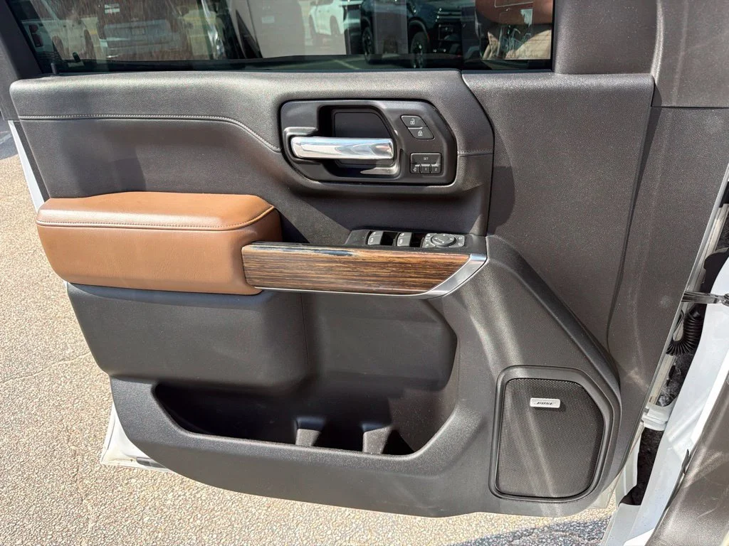 Used 2020 IRIDESCENT PEARL TRICOAT Chevrolet High Country image 32