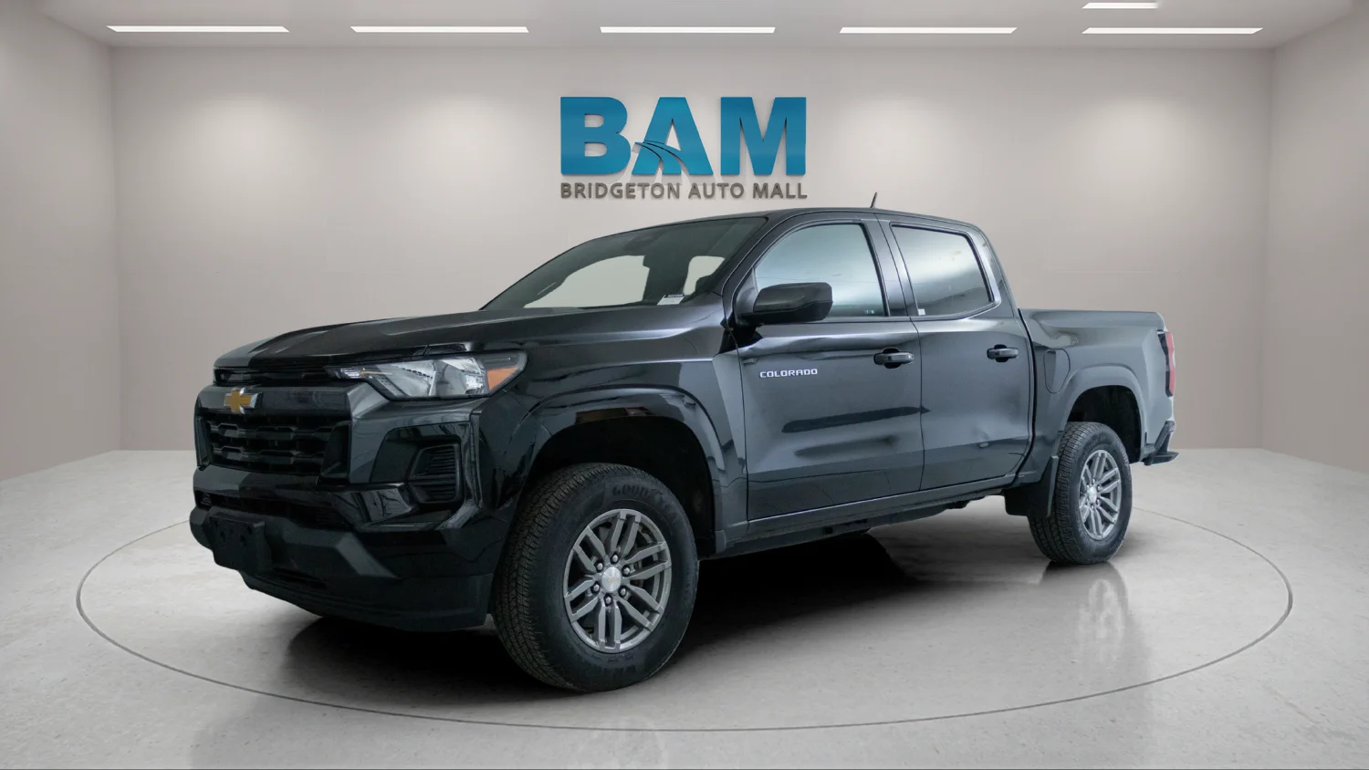 Used 2023 Black Chevrolet LT image 3
