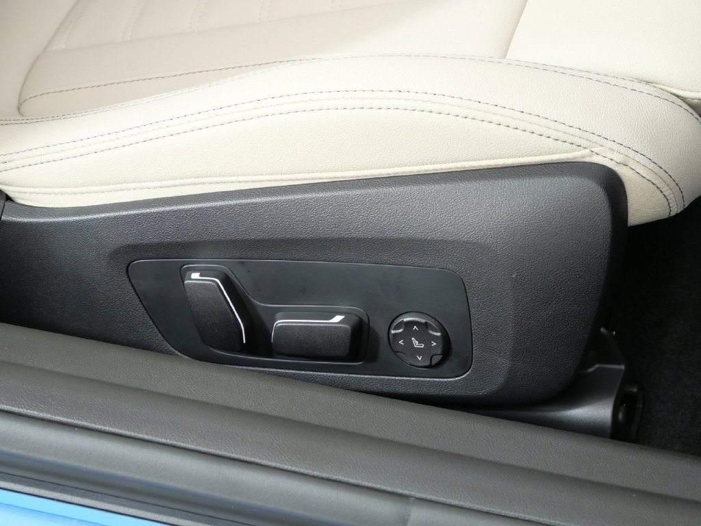 New 2027 Black Sapphire Metallic BMW M240i xDrive image 22