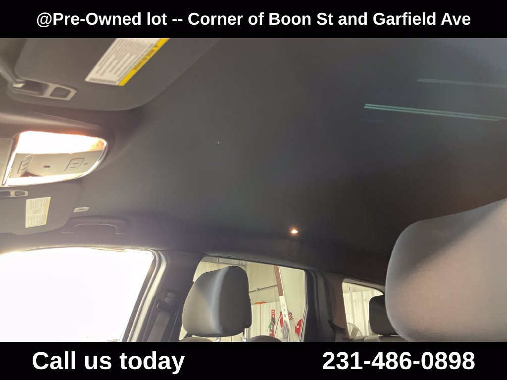 Used 2021 Red Jeep Laredo E image 13