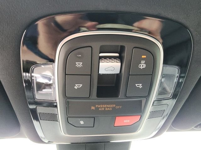 Used 2023 Silver Hyundai Calligraphy image 36