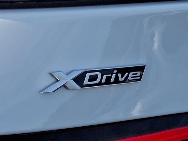 New 2027 Alpine White BMW 540i xDrive image 20