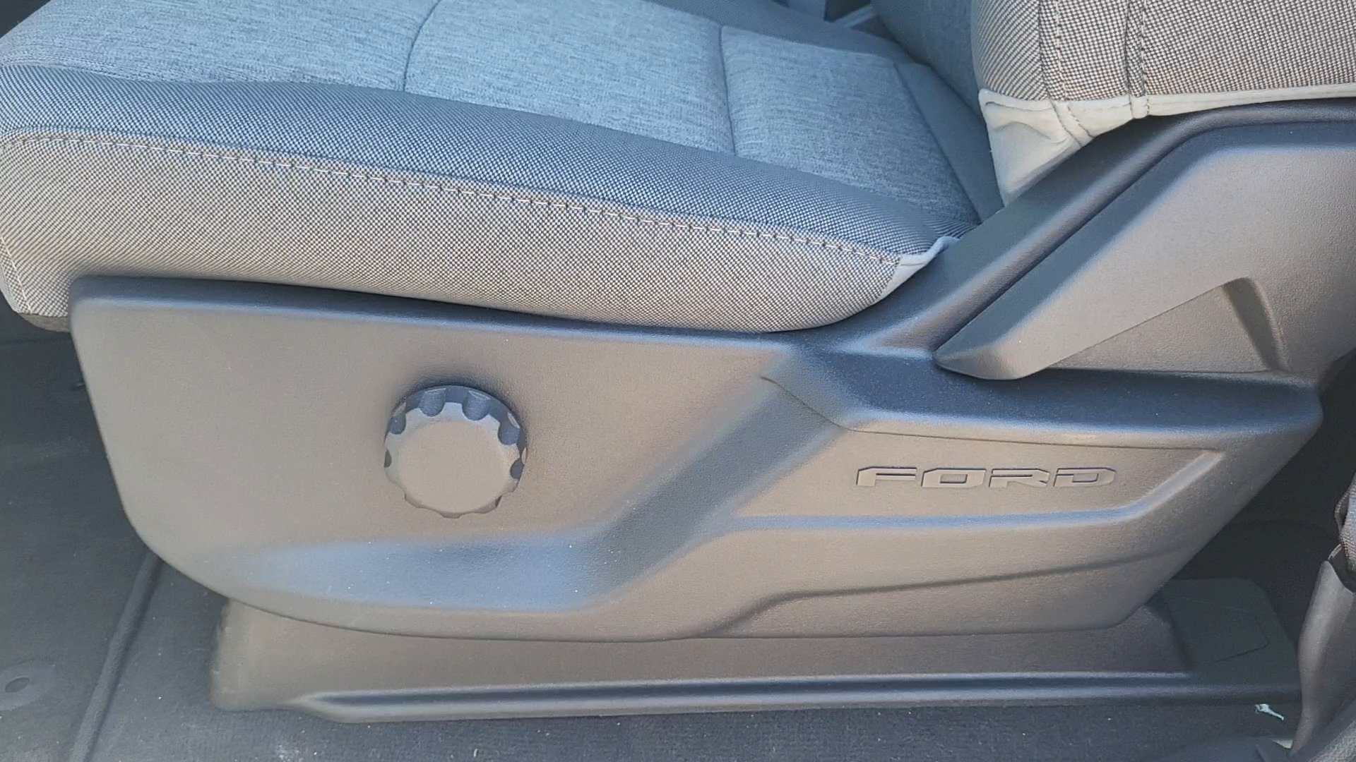 New 2026 Avalanche Ford XL image 10
