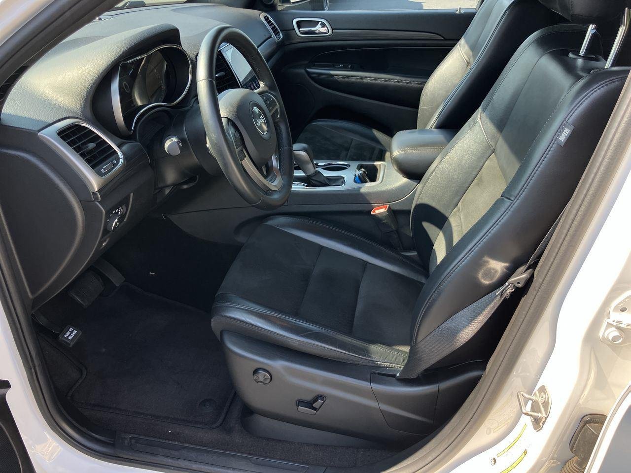 Used 2019 White (Bright White Clearcoat) Jeep Altitude image 12