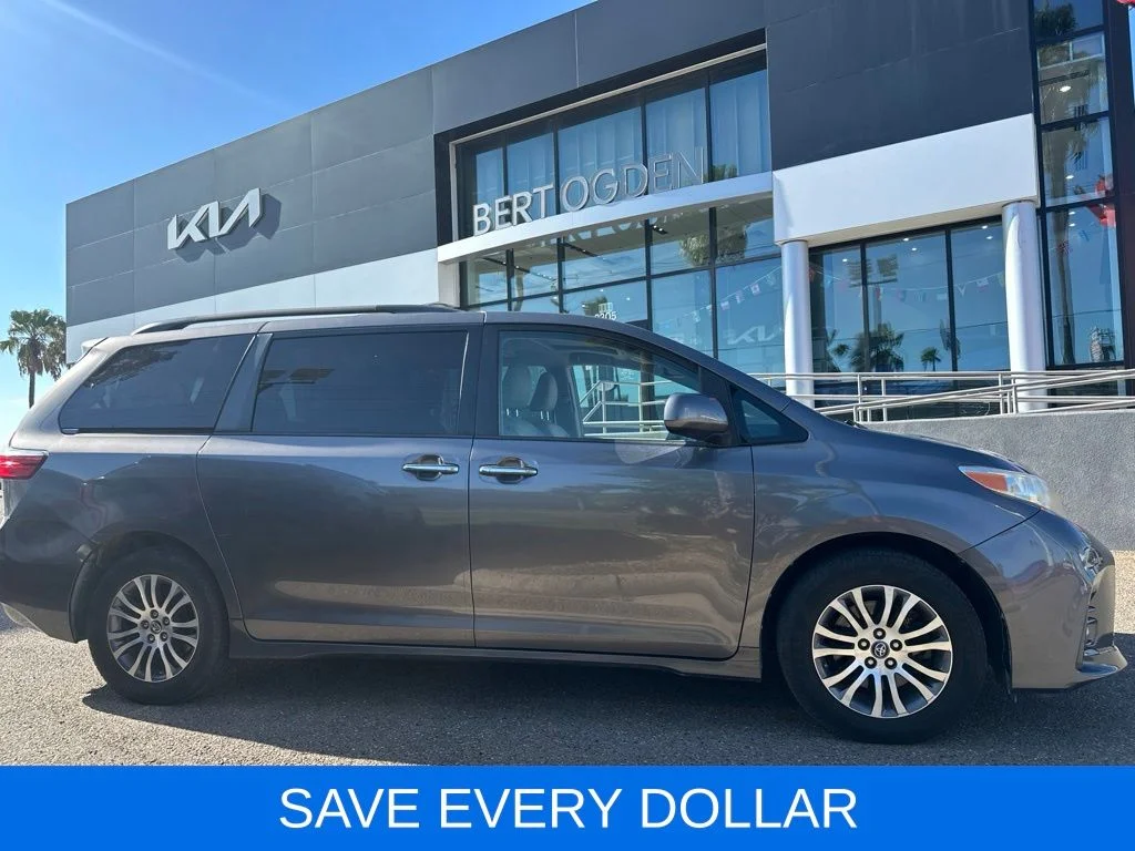 Used 2019 Gray Toyota XLE image 4
