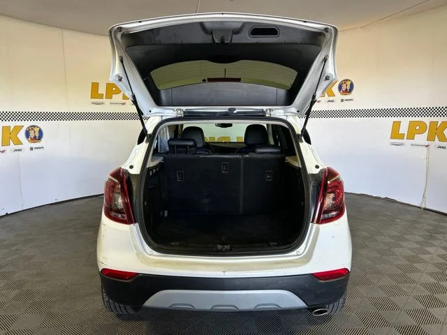 Used 2020 Summit White Buick Preferred image 5