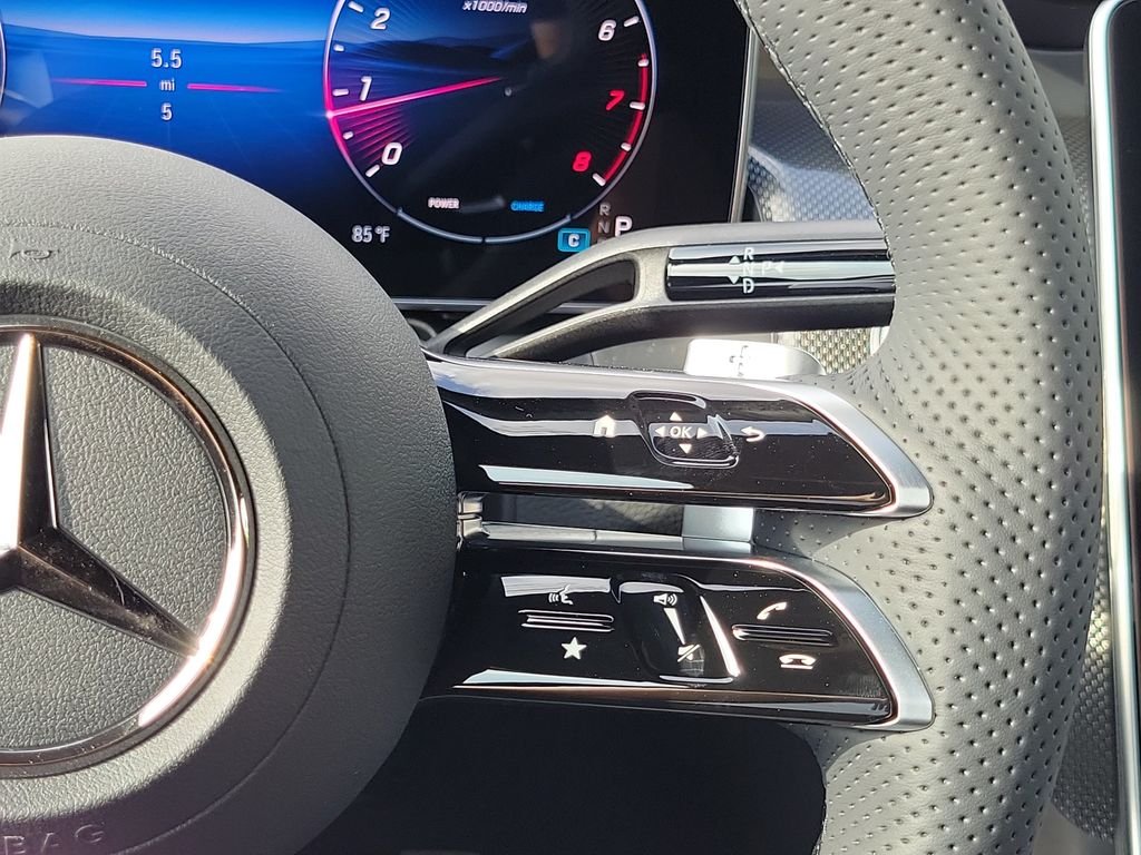 New 2026 Red Mercedes-Benz GLC 300 image 26