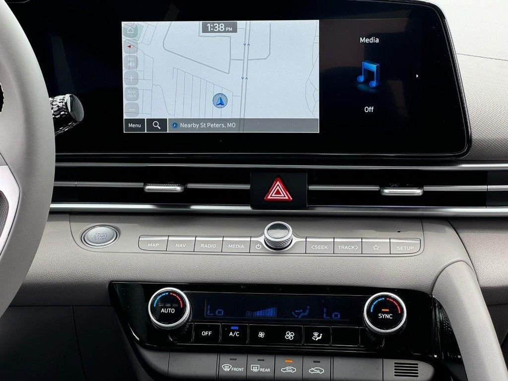 2025 Hyundai Elantra Blue - Photo 8