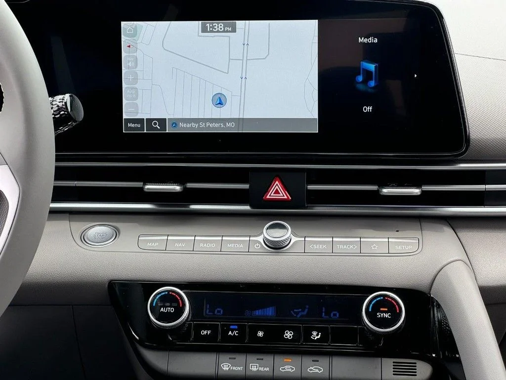2025 Hyundai Elantra Blue - Photo 8